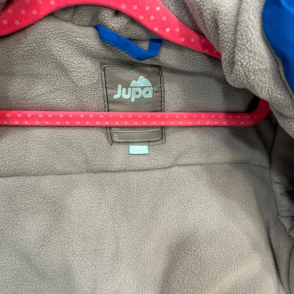 Snowsuits 18 mos old - Picture 4 of 5